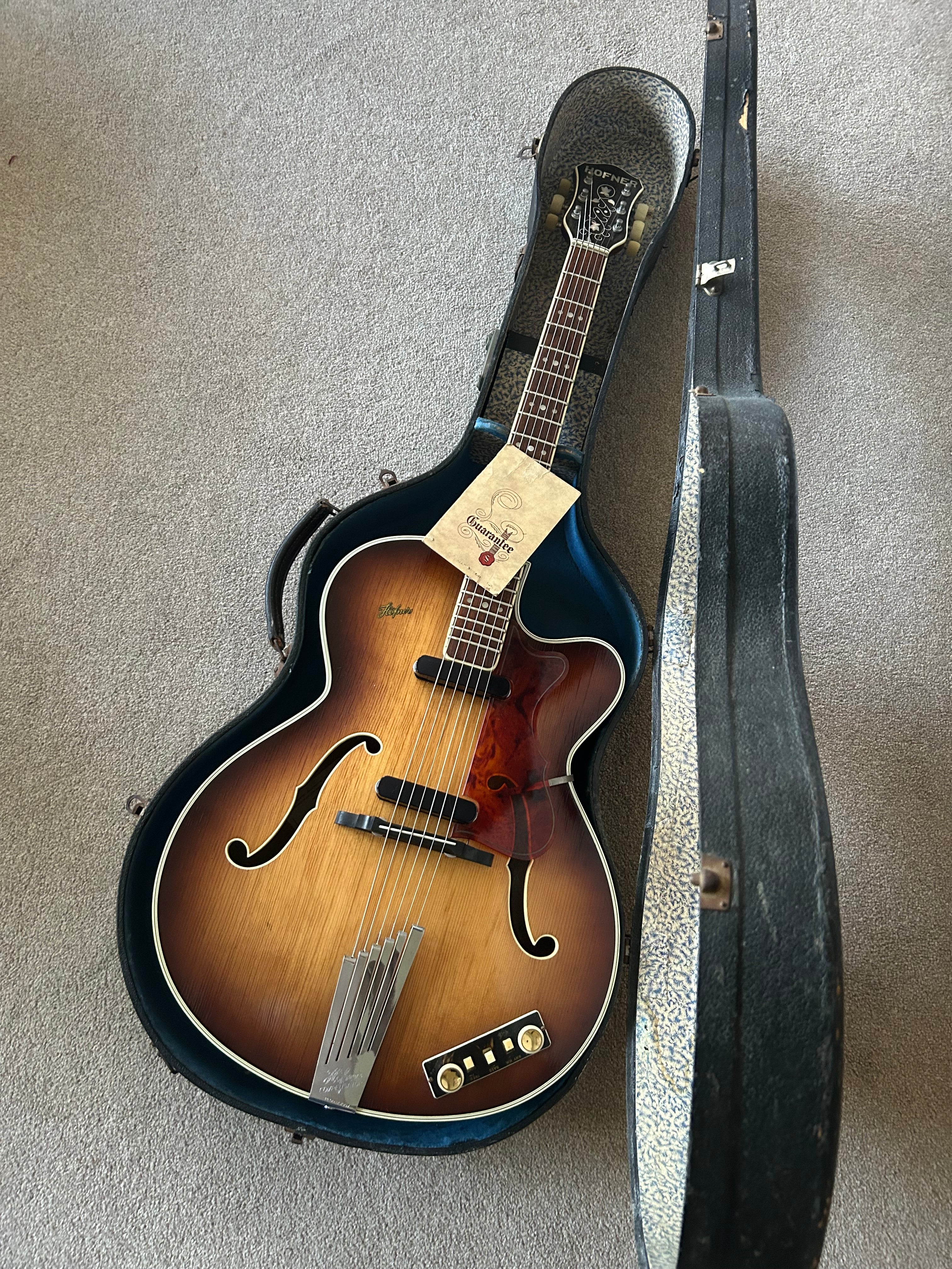 Hofner President 1959 Sunburst w Original case and Guarantee from Selmer