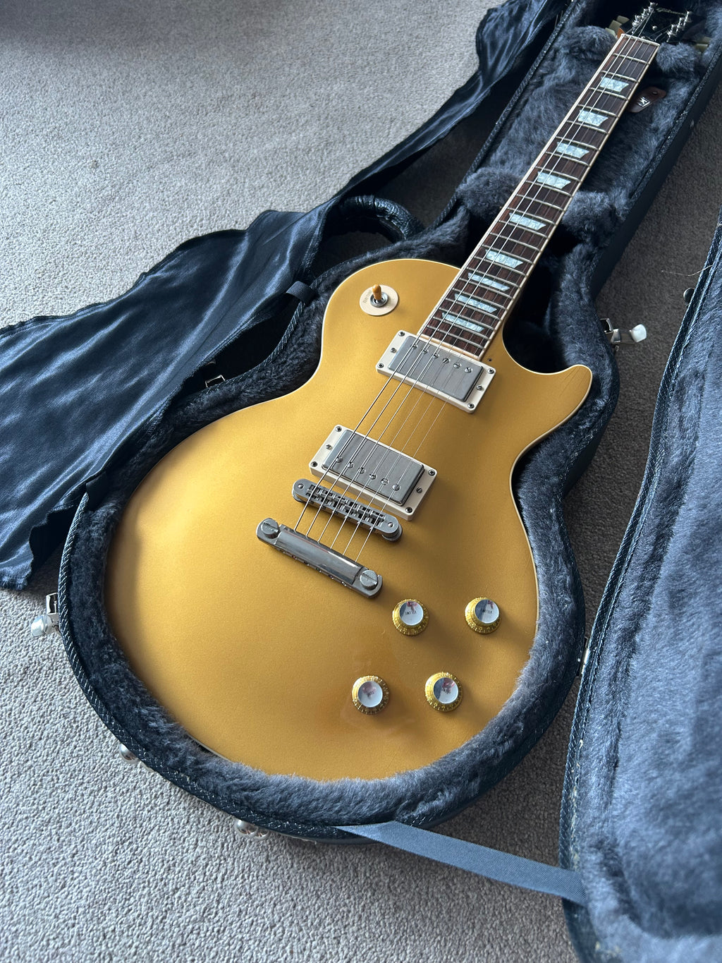 Gibson Les Paul Standard Gold Top 2004