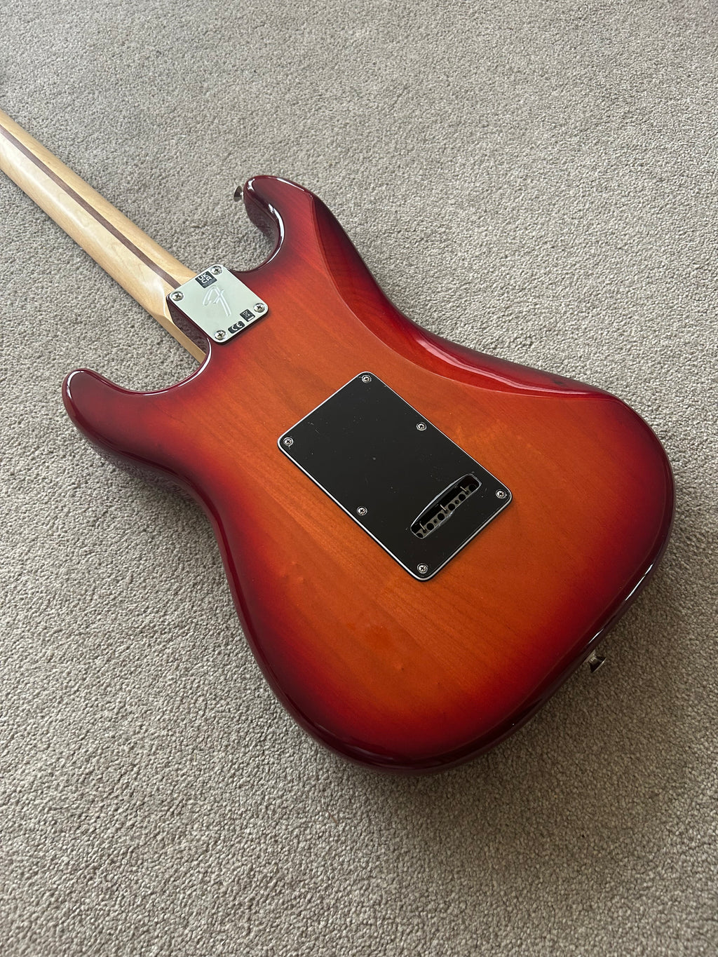 Fender Player Stratocaster HSS Plus Top with Maple Fretboard Aged Cherry Burst