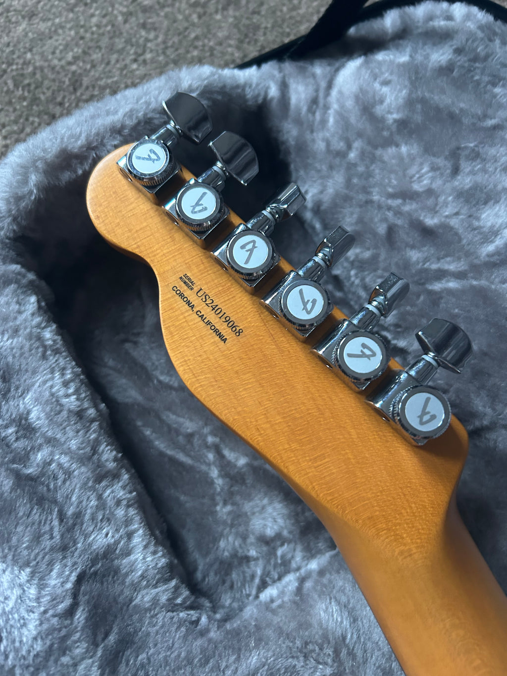 Fender American Ultra II Telecaster with Ebony Fretboard 2024 Texas Tea