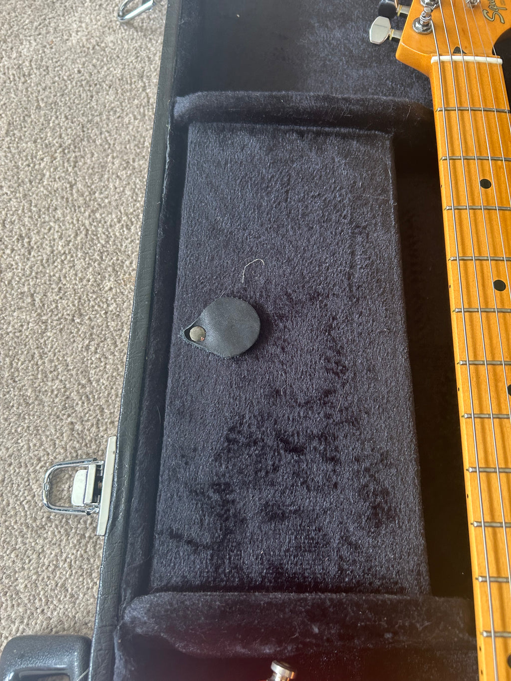Squier Hank Marvin Stratocaster Fiesta Red MIJ Japan