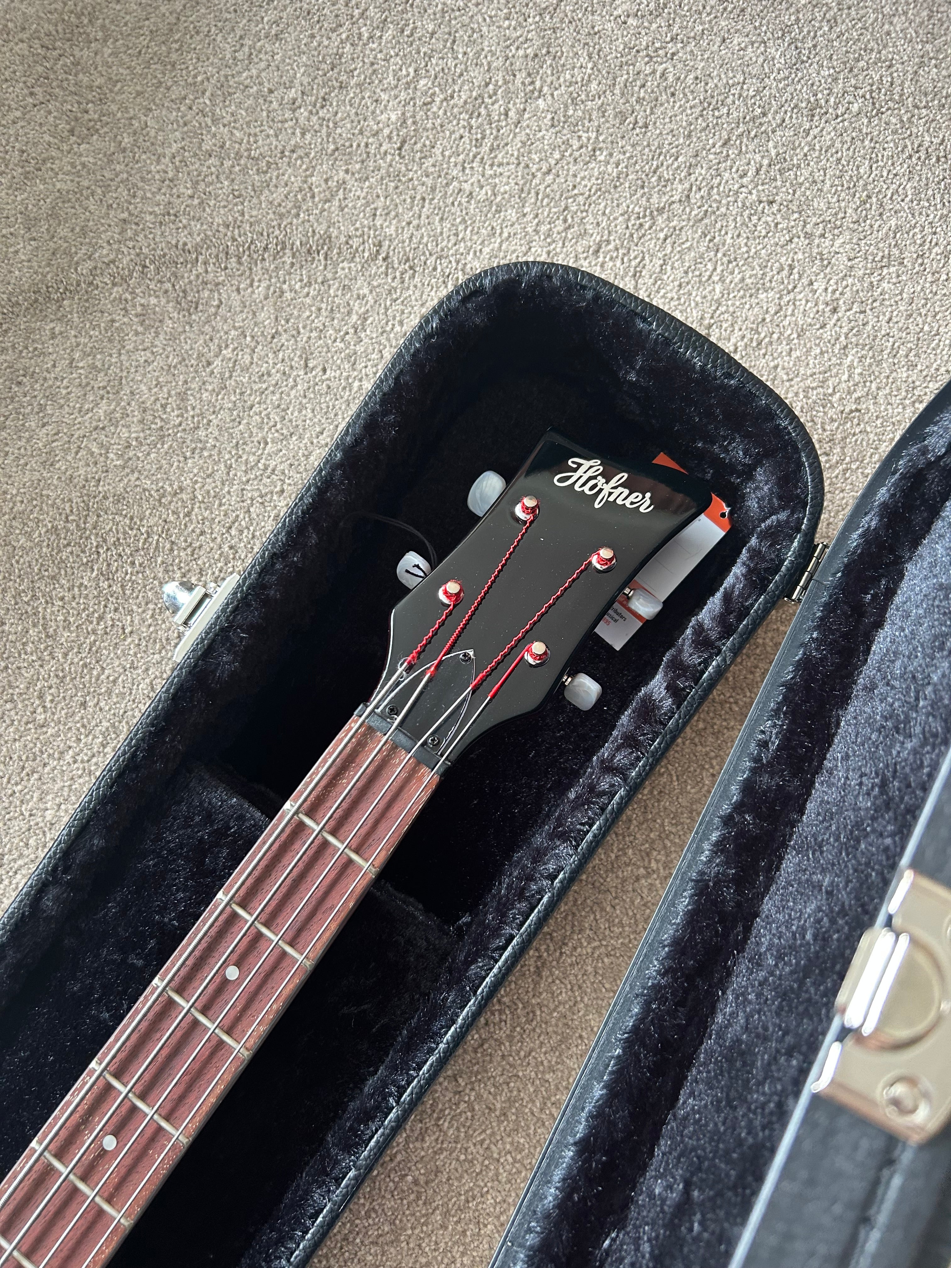 Hofner Club Ignition Bass