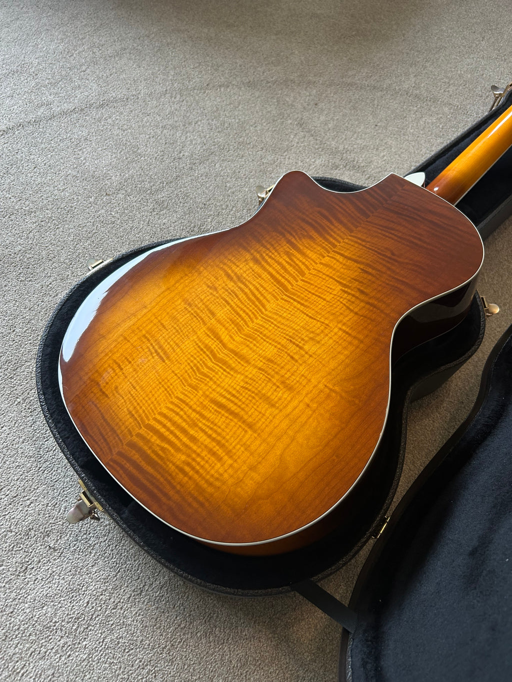 Taylor 614CE Honeyburst