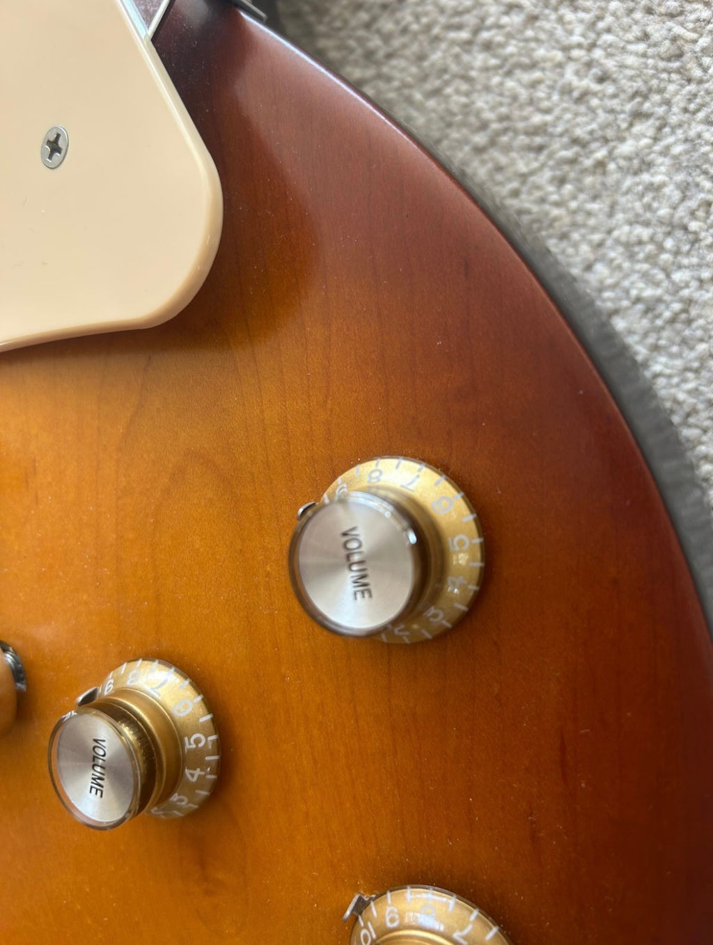Gibson Les Paul Studio '50s Tribute with Humbuckers Satin Honeyburst