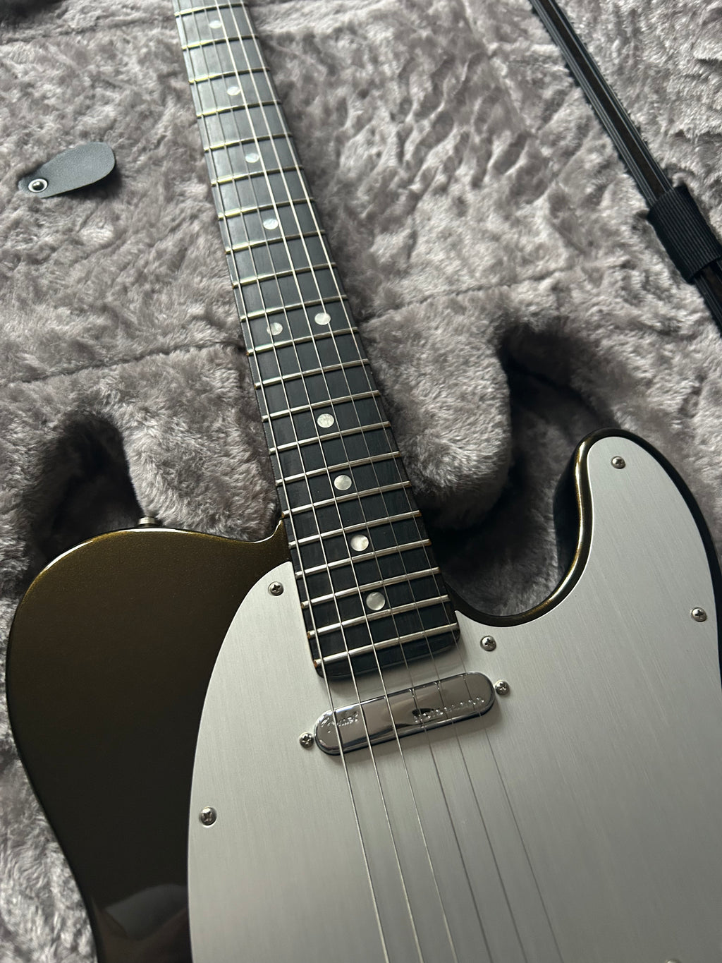 Fender American Ultra II Telecaster with Ebony Fretboard 2024 Texas Tea