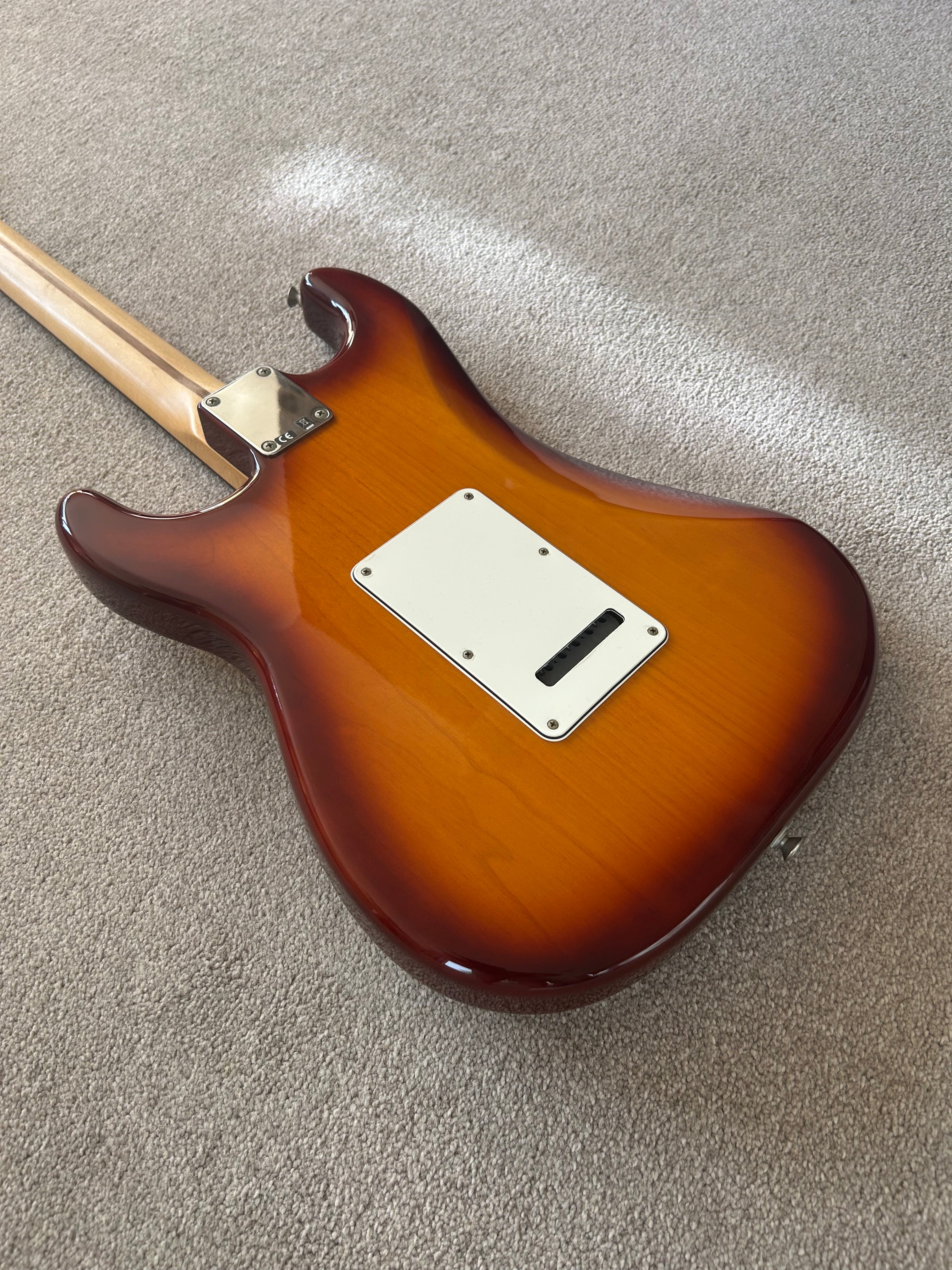 Fender Standard Stratocaster Plus Top with Rosewood Fretboard 2014 Tobacco Sunburst