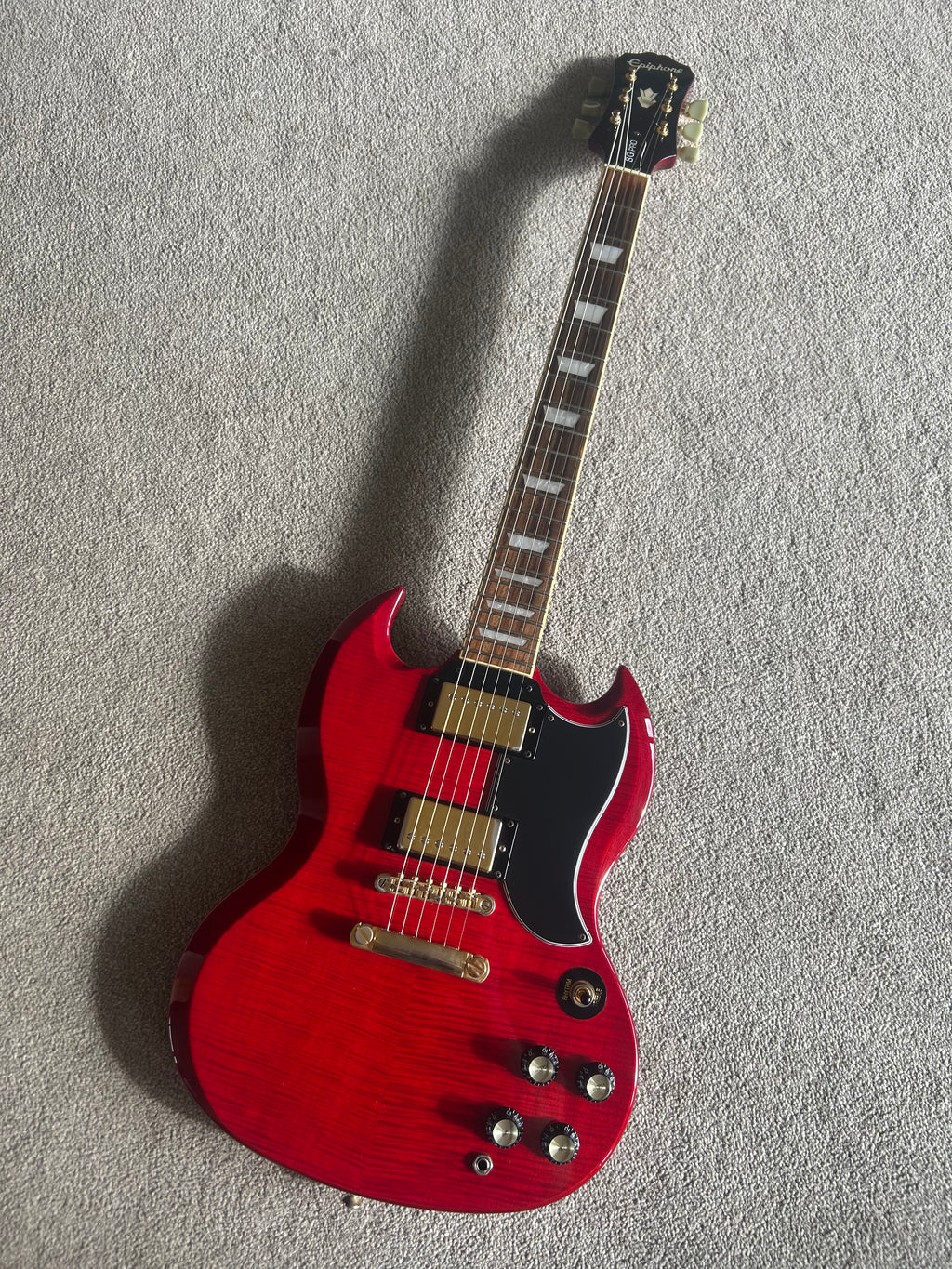 Epiphone SG Pro Cherry Red Gold Hardware
