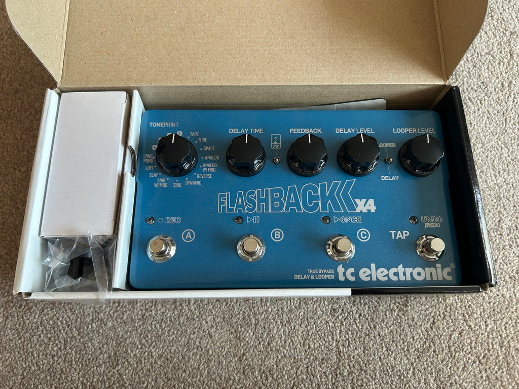 TC Electronic Flashback X4 Delay & Looper Blue