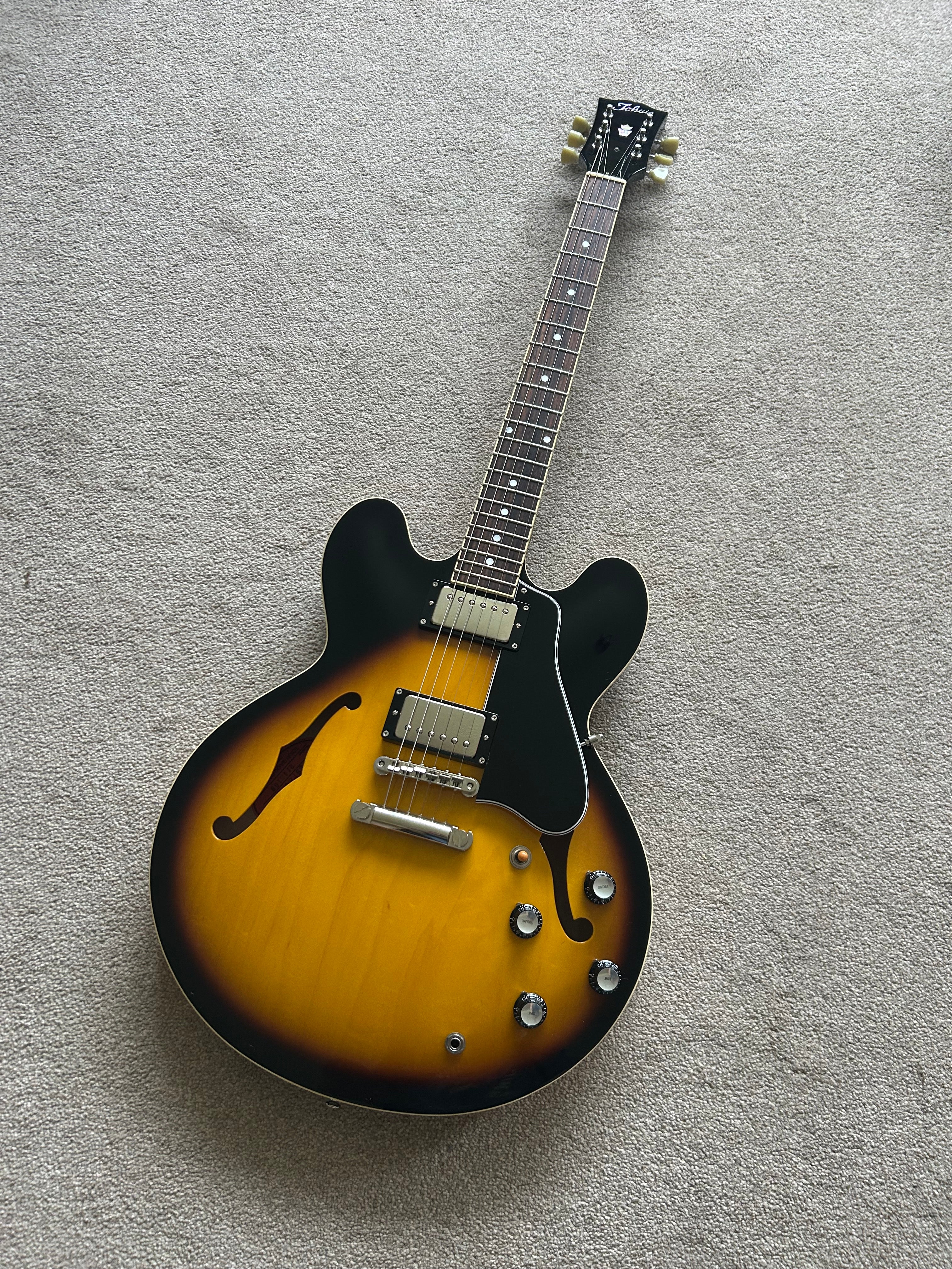 Tokai ES180